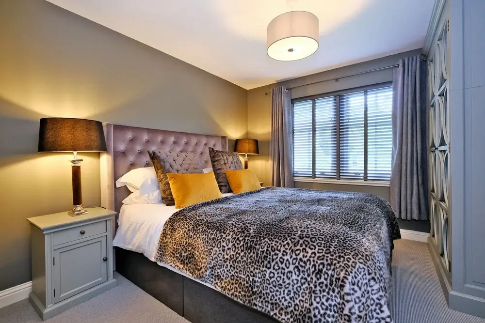 Sensational Aberdeen Home With Furnished Balcony