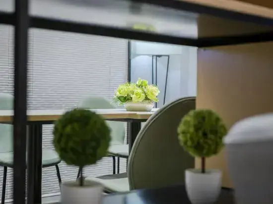 Homeinn Selected Hotel (Lishui High-Speed Railway Station Wanda Plaza)