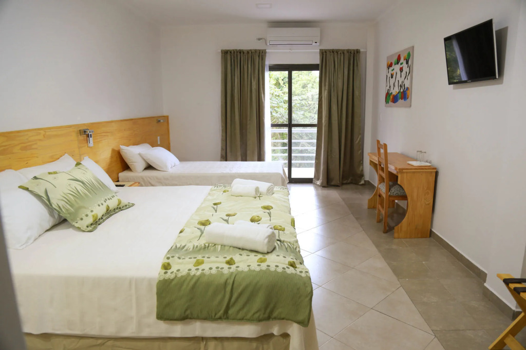 Rainforest Hotel & Cabañas