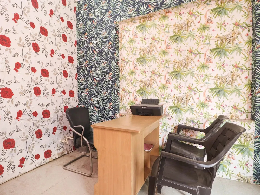 Motel Vishesh by OYO Rooms