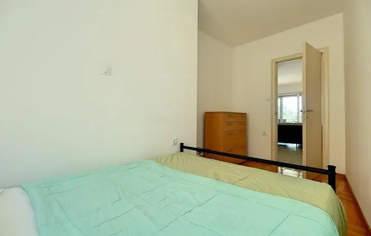 Awesome Home in Umag With 2 Bedrooms