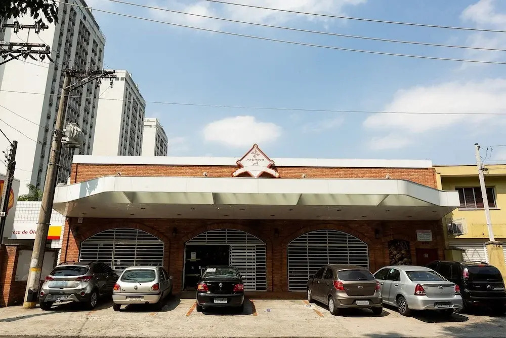 Loft moderno com AC na Praça Pôr do Sol
