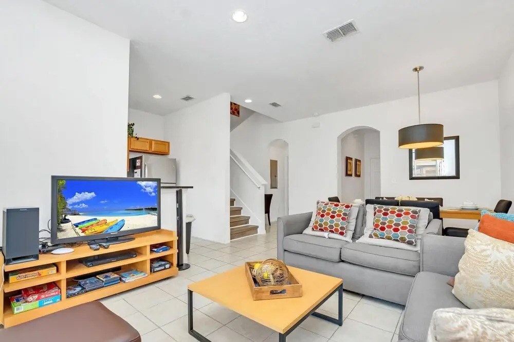 4BR Townhome With Resort Access - Near Disney