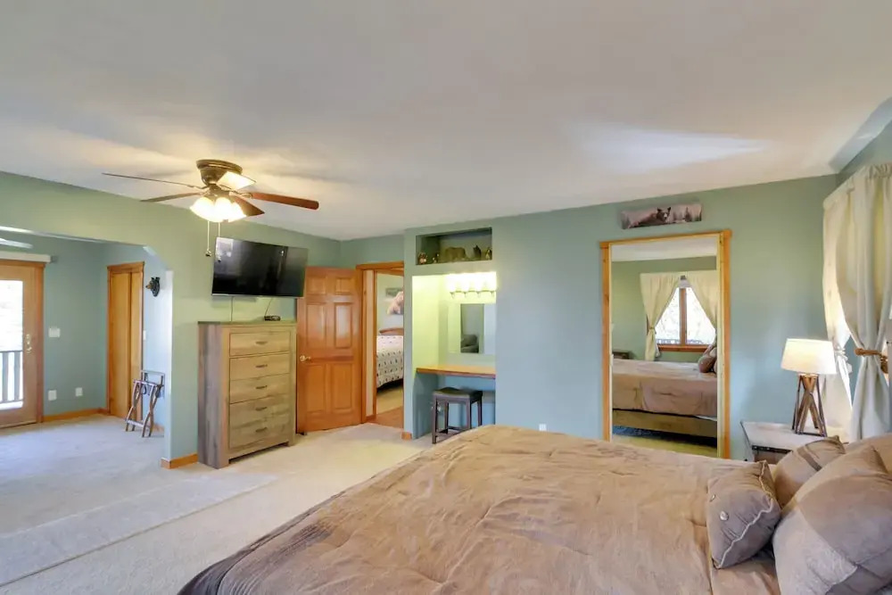 Lovely Terra Alta Cabin < 1 Mi to Alpine Lake