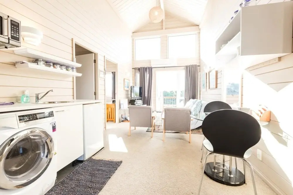 3 Bedroom Home with Harbour Views