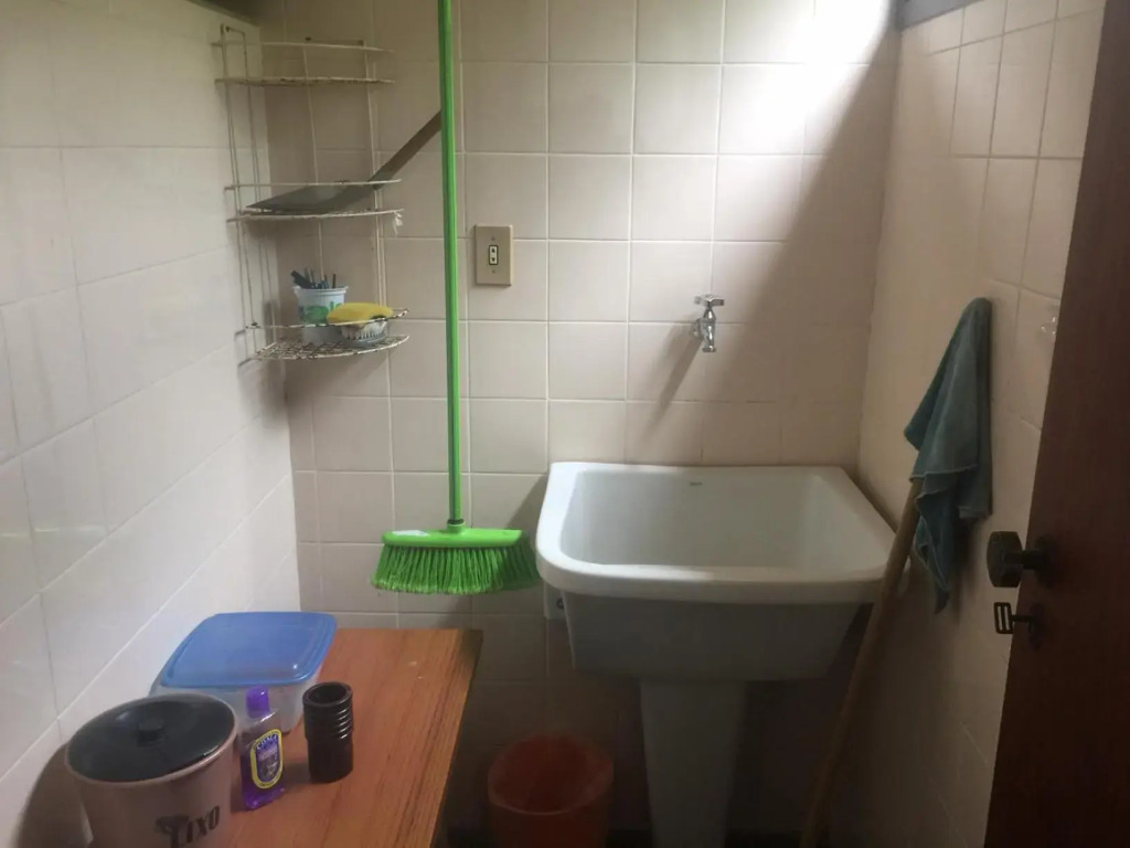 Apto. No terreo Enseada Ubatuba com piscina p/ 5 pessoas