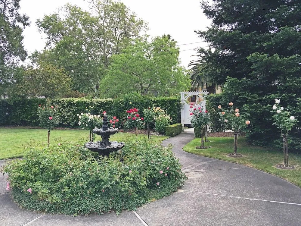 Churchill Manor