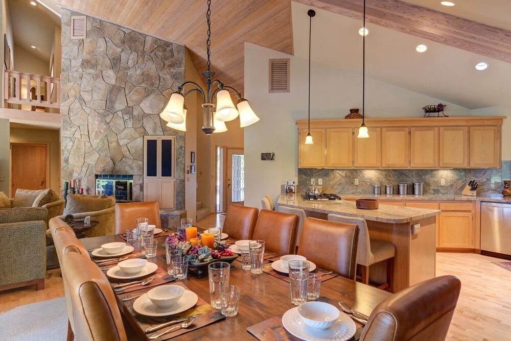 Pole House #14 by Village Properties at Sunriver