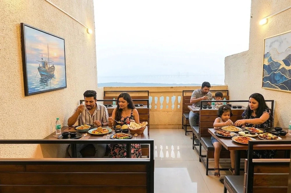 Fabhotel Outstay