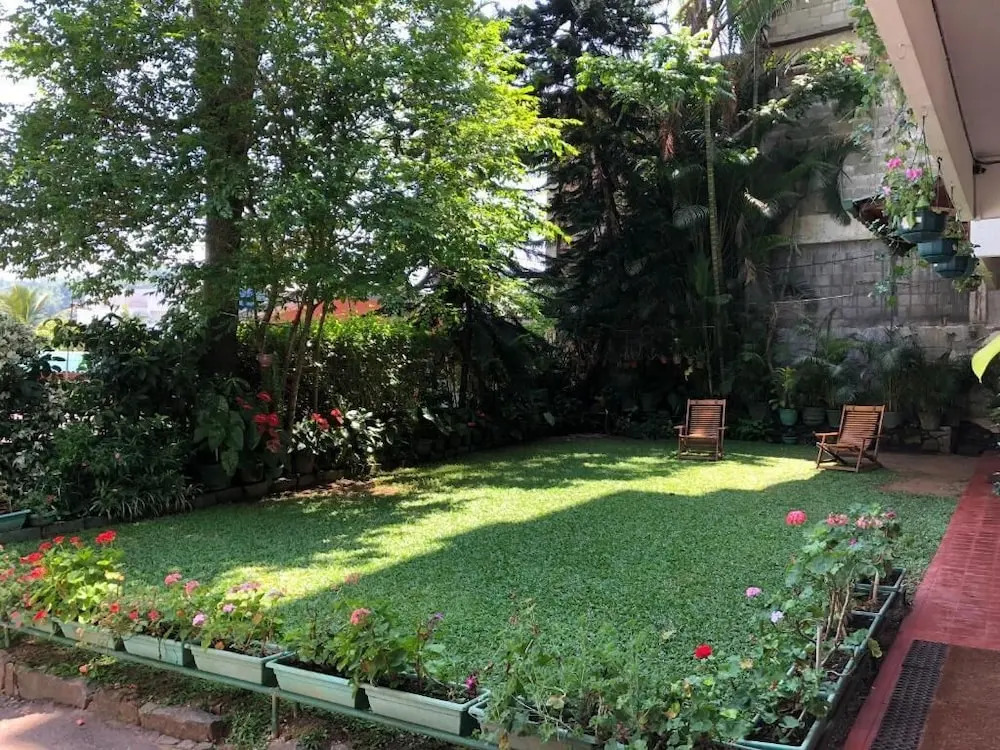 Sharon Inn