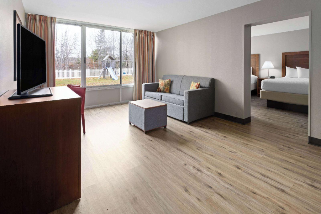 Holiday Inn Ellsworth