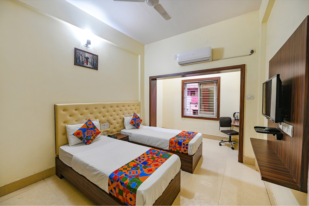 Capital O 28034 Triple Tree Hotels & Resorts