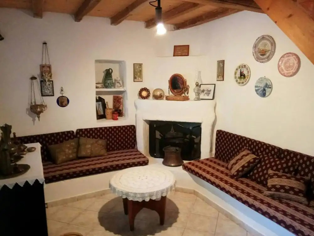 Traditional Villa, Stunning Surroundings