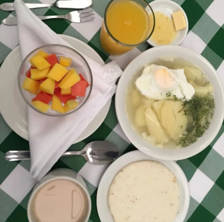 Hotel Cayena Inn