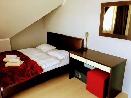 Apartament 325