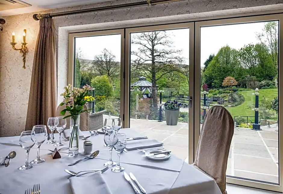 Gibbon Bridge Hotel