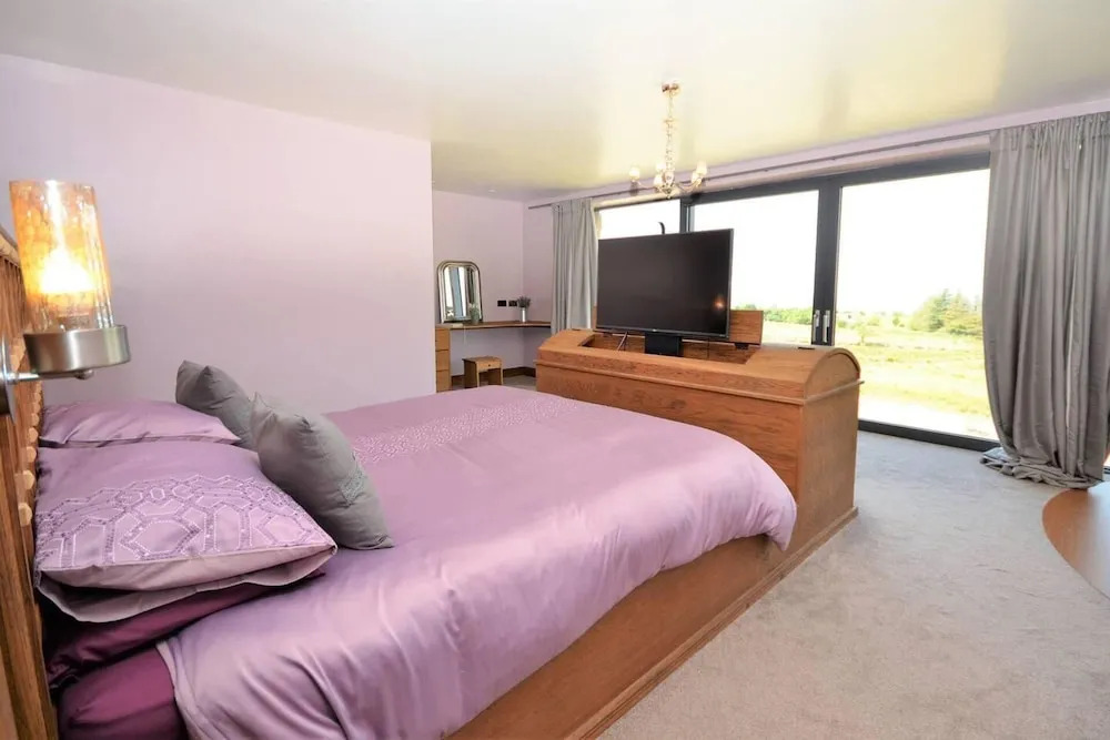 Immaculate 5-bed House Located in Caernarfon