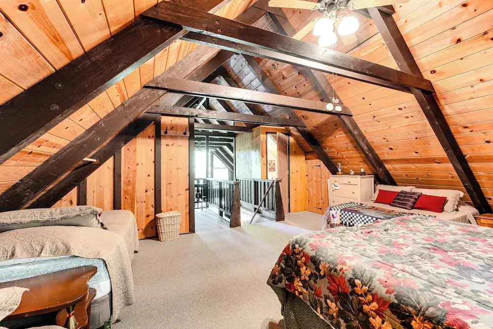 Beach Access, Furnished Deck & Grill: Arnold Cabin