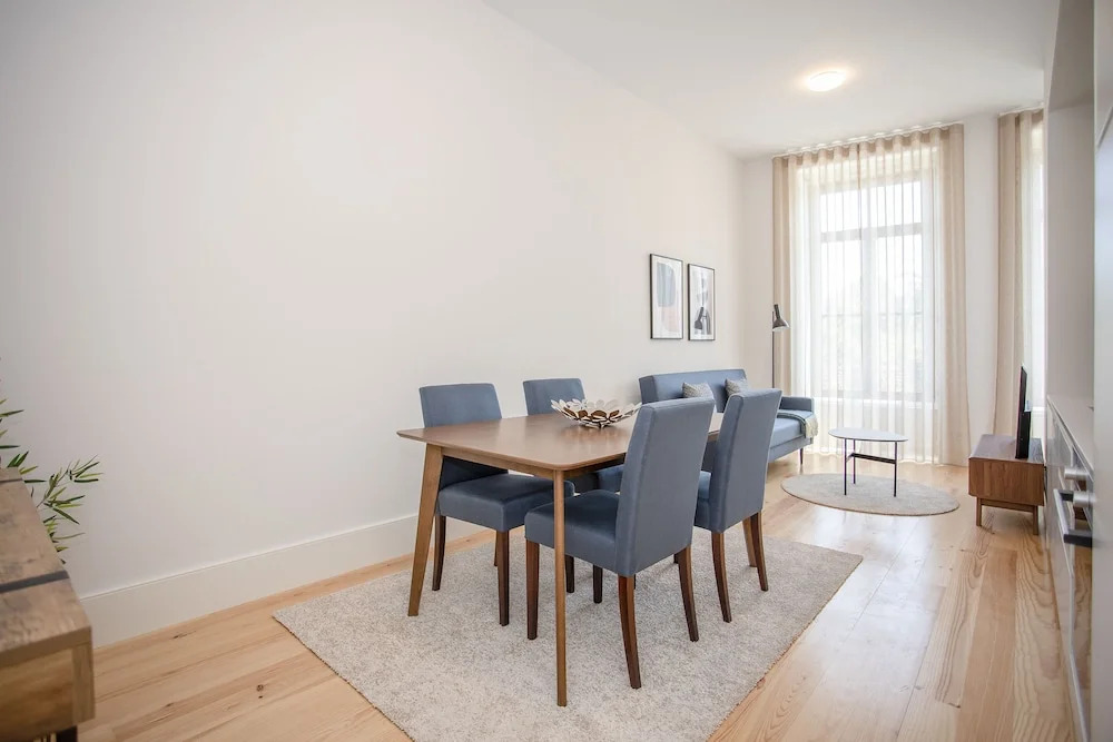 Liiiving in Porto-City View Apartment 2F
