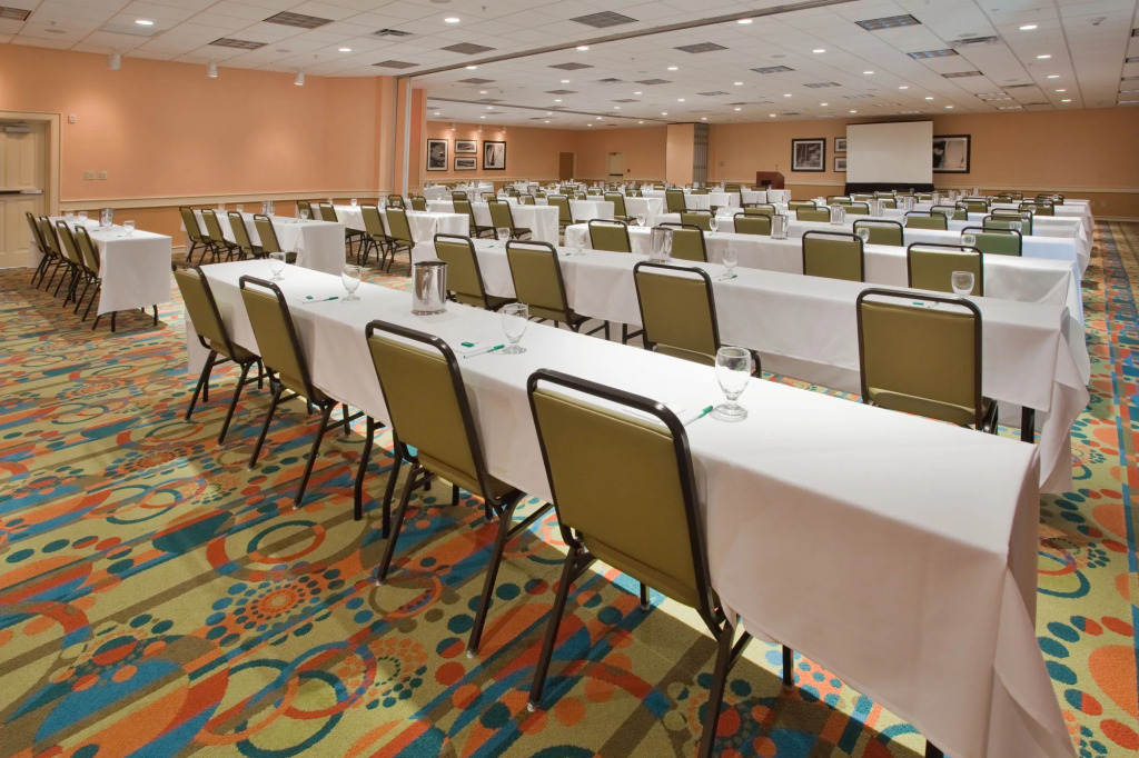 Holiday Inn & Suites Virginia Beach - North Beach by IHG