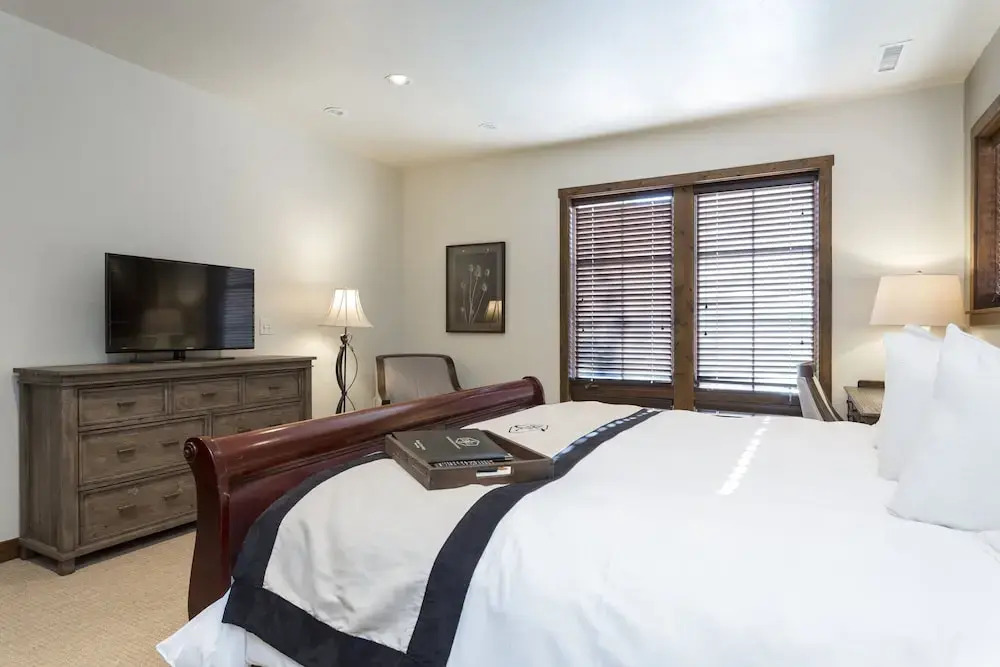 Silver Baron Lodge 2 Condo Bedroom with Spa by Deer Valley Resort
