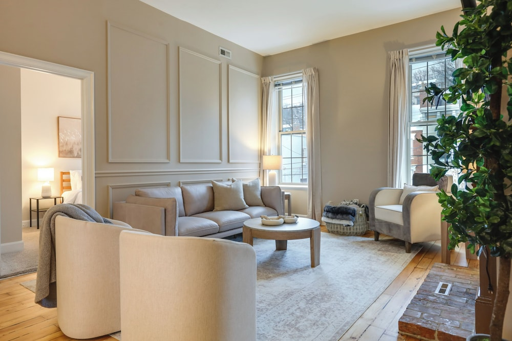 Walkable Condo Near Over-the-rhine & Hard Rock!