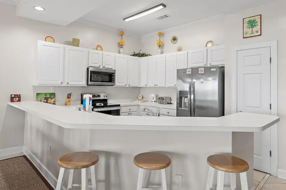 Pavilion Palms 205b
