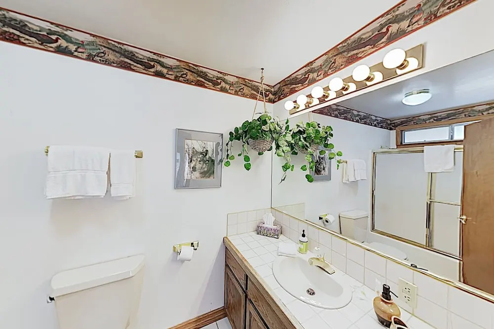 New Listing! Alpine W/ Private Hot Tub 3 Bedroom Home