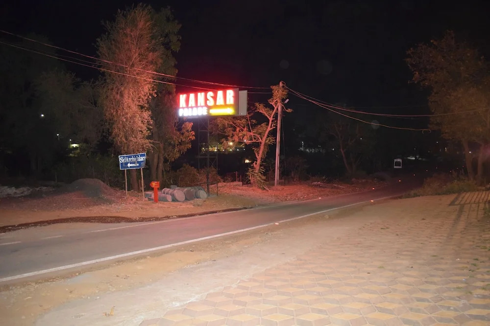 Hotel Kansar Palace