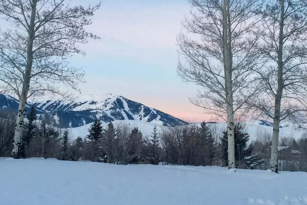 Unique Mountain Escape w/ 2 Decks < 2 Mi to Skiing