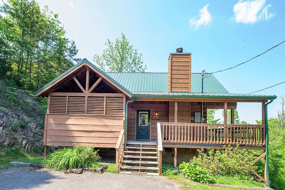 Basecamp by Eagles Ridge Resort