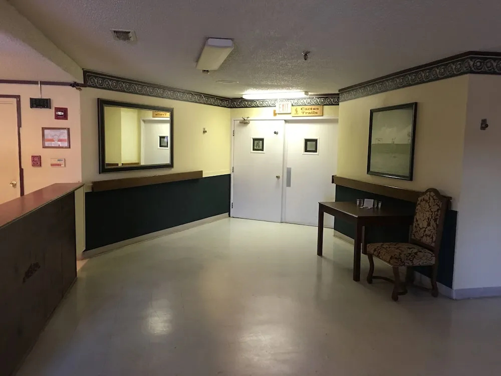 Reddy Inn and Suites