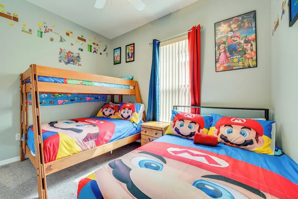 20 Mi to Disney: Family Home w Pool in Davenport