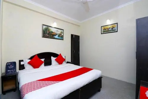 OYO 27891 Hotel Binsar Rooms