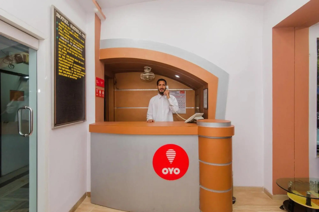 OYO 408 Vile Parle