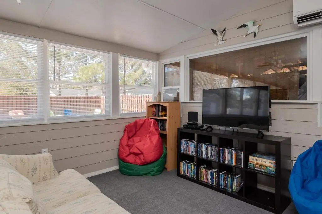 Barbee Beach House by Oak Island Accommodations