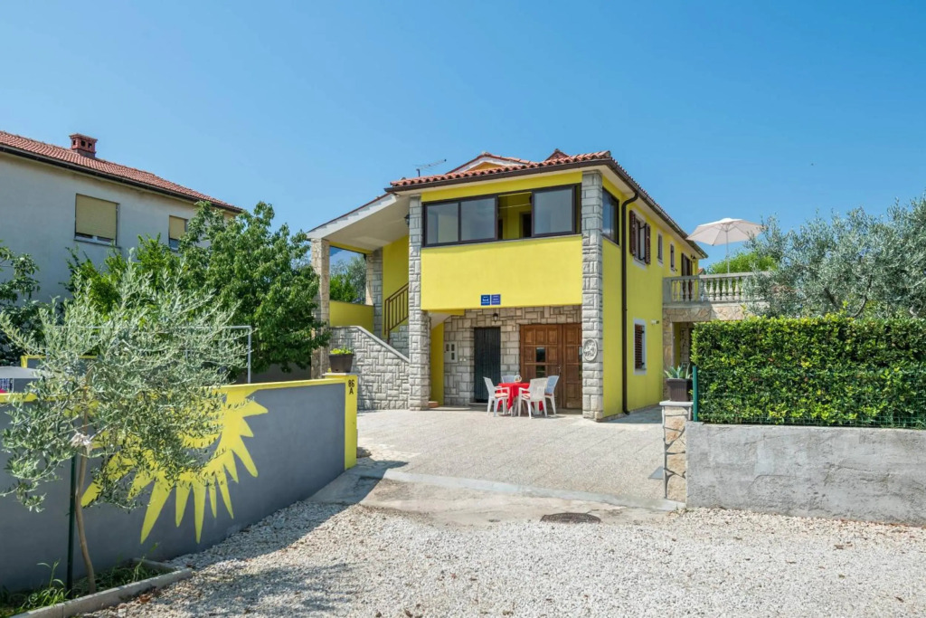 Holiday house Sunce