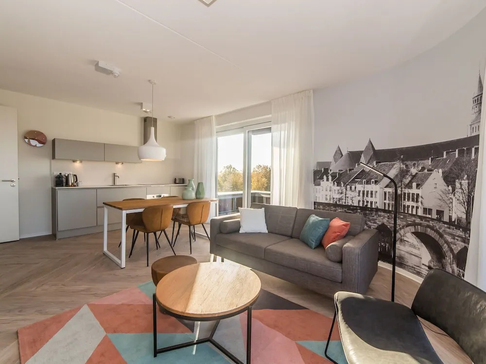 Luxurious Panorama Suite, Near Maastricht