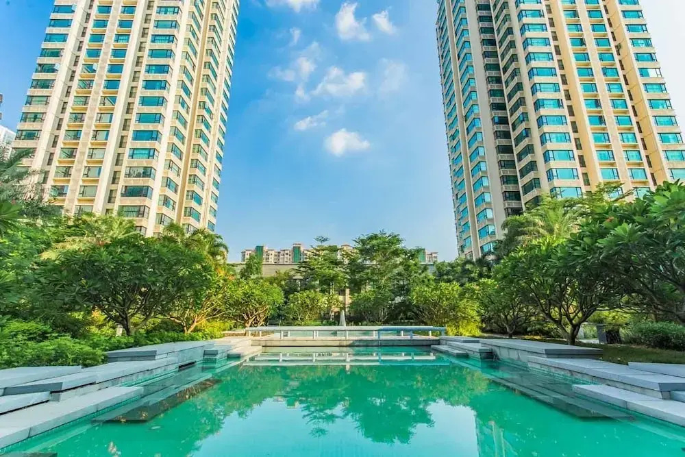 Locals Boutique Apartment Huafa Plaza 37