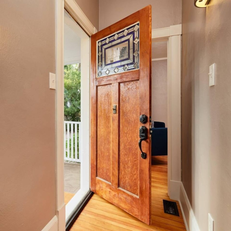 2BR Olympic Center Downtown