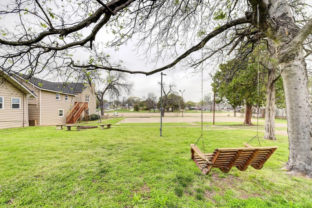 2 Mi to Dtwn: Waco Home w/ Shared Yard