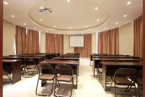 Greentree Inn Liyang East Nanhuan Road High Speed