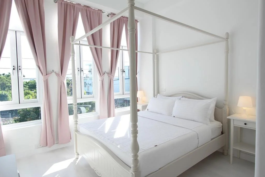 Milk White Homestay