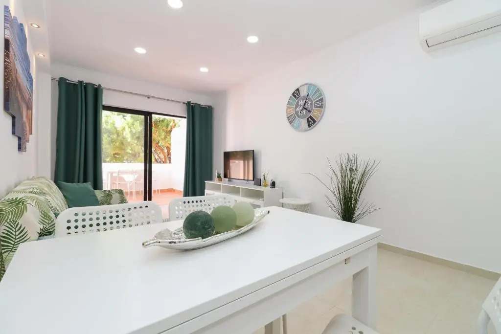 Green paradise T2 apartment with pool