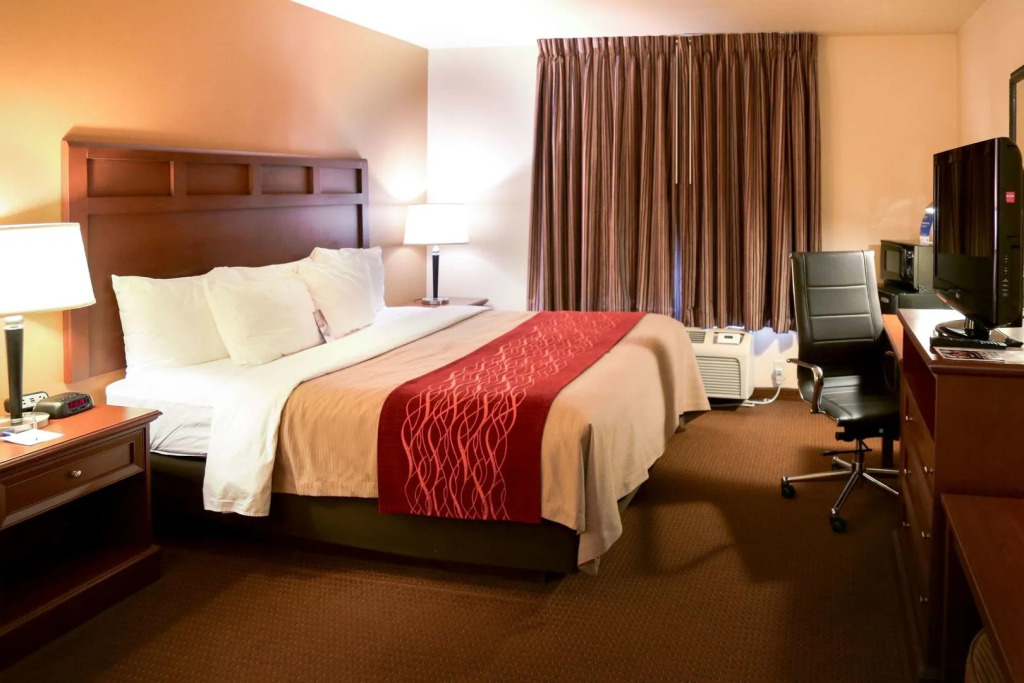 Comfort Inn & Suites Grinnell near I-80
