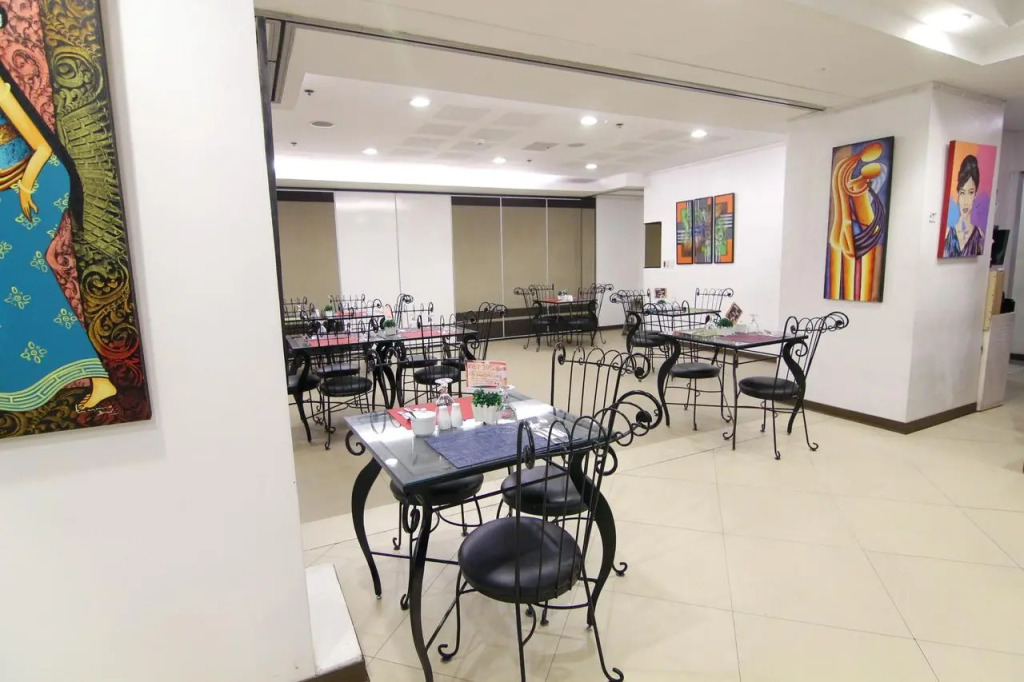 Artina Suites Hotel