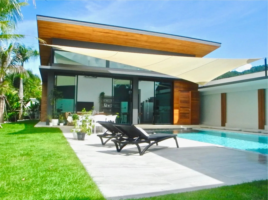 New Wonderful Villa in Nai Harn Center