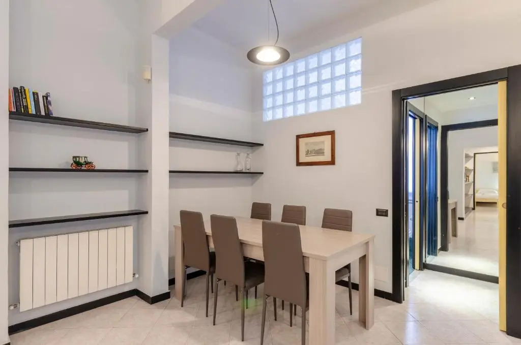 ALTIDO Modern Flat for 6 in the heart of Genova Foce