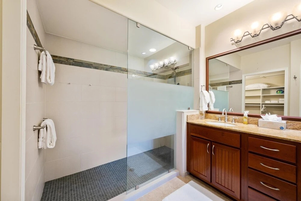 Waikoloa Beach Villas F22 2 Bedroom Condo by RedAwning