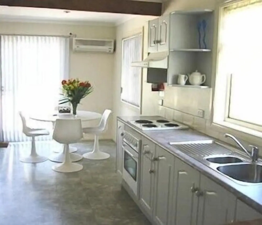 Madigan Wine Country Cottages